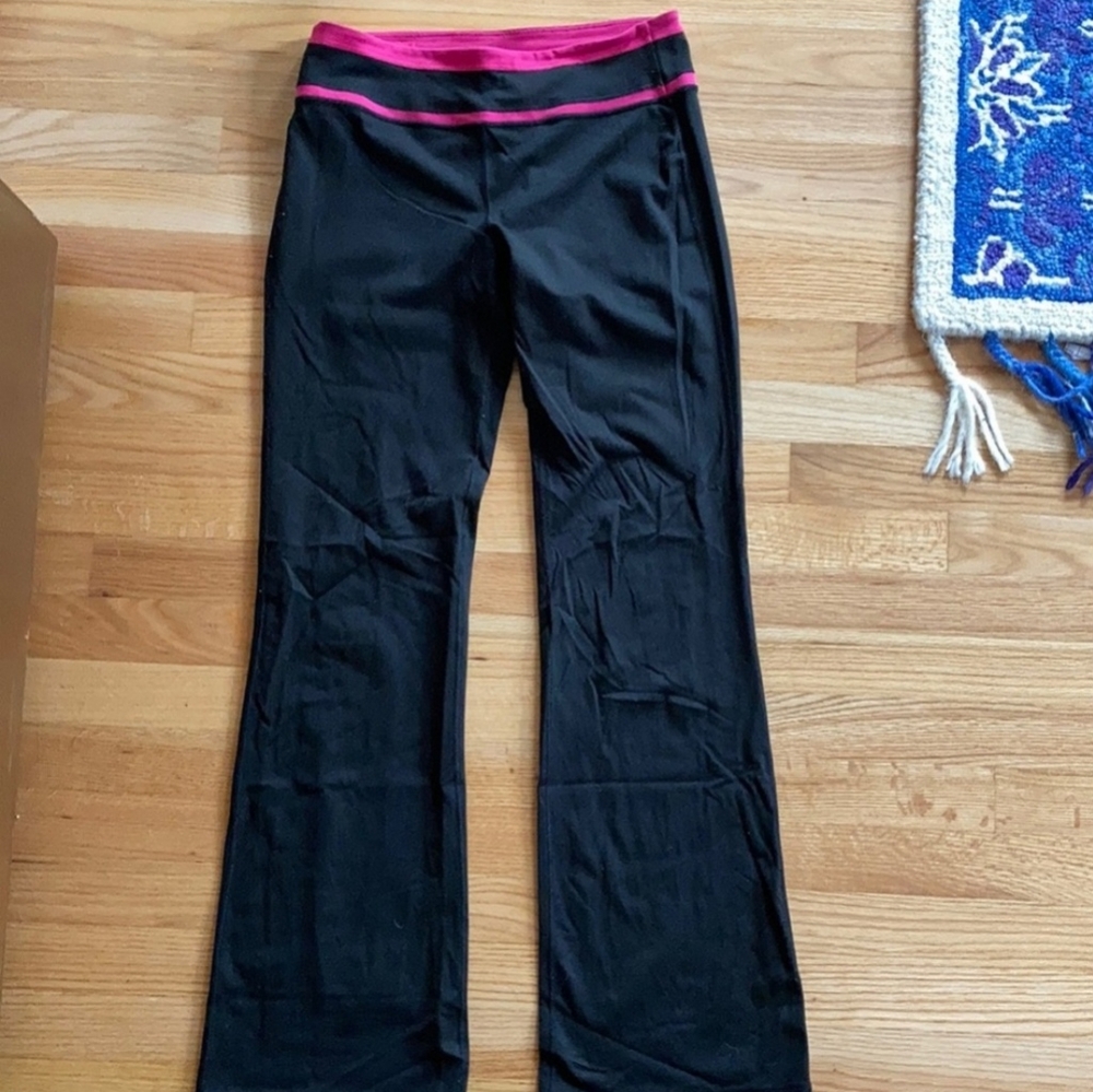 VSX Victoria’s Secret Flare Yoga Pants